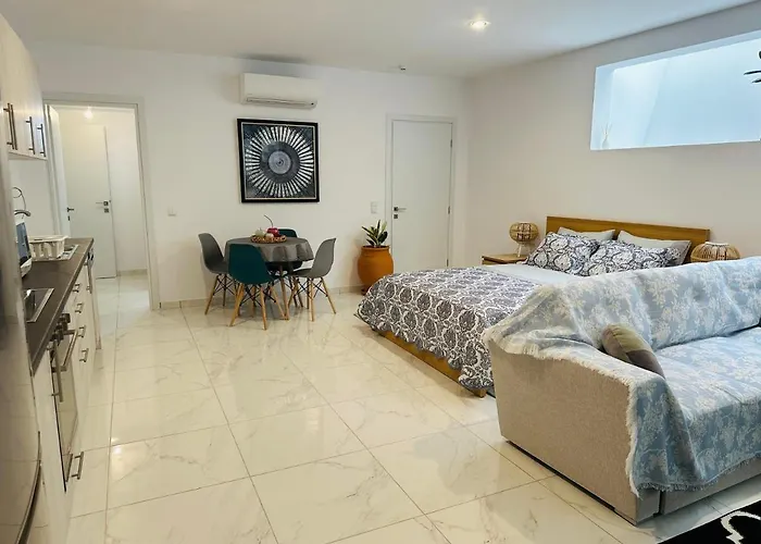 Apartment Doulapas *