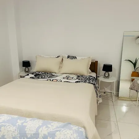 Apartment Doulapas